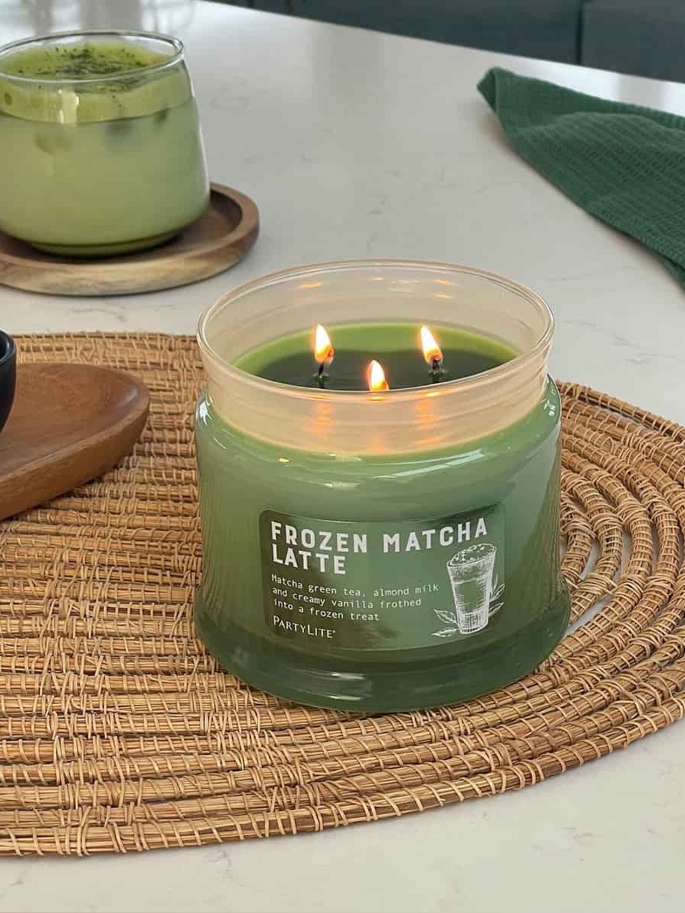 Partylite Green Frozen Matcha Latte Vanilla, Green Tea 3-Wick Jar Candle